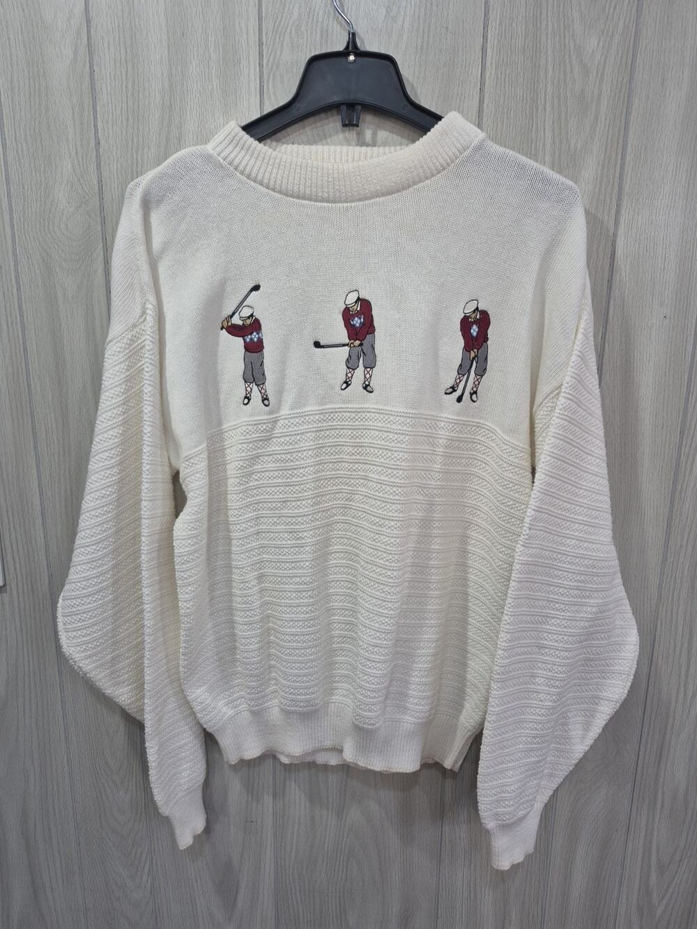 VINTAGE Golf Course sweater Mens M Embroidery Scene Winona Chunky Boxy Oversized